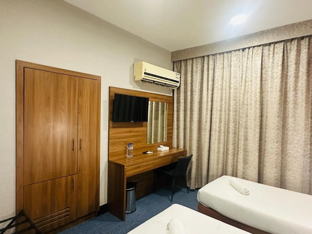 Cape Town Hotel Dubaj 0*,